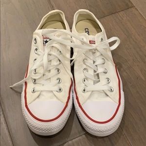 Women’s Size 8 canvas All Star shoes by Converse